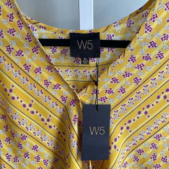 NWT W5 Yellow Floral Boho Surplice Blouse - Picture 3 of 4